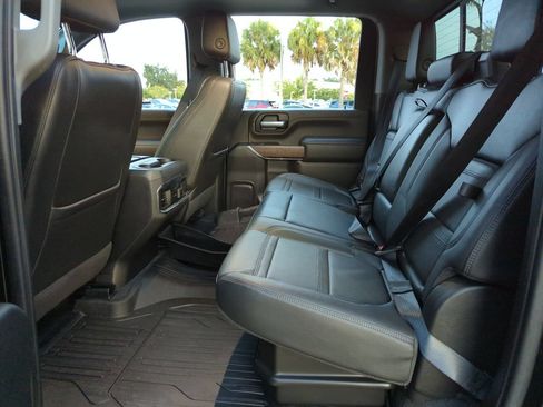 Used 2022 GMC Sierra 2500 Denali w/ Denali Ultimate Package AWD/4WD image 23