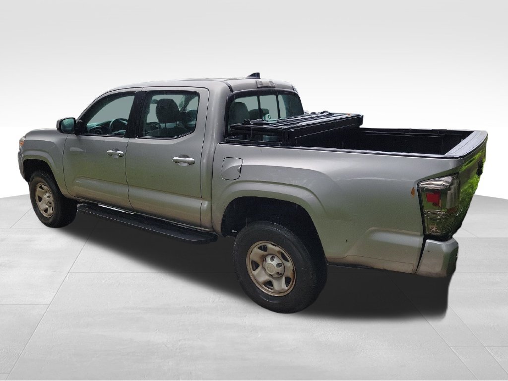 Used 2016 Toyota Tacoma SR w/ Towing Package AWD/4WD image 16