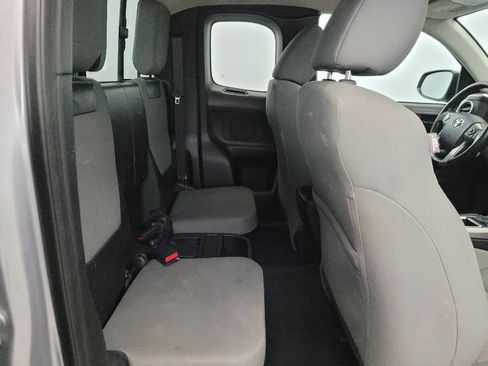 Used 2016 Toyota Tacoma SR5 AWD/4WD image 19