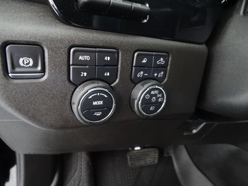 Used 2025 Chevrolet Silverado 3500 High Country w/ Technology Package AWD/4WD image 11
