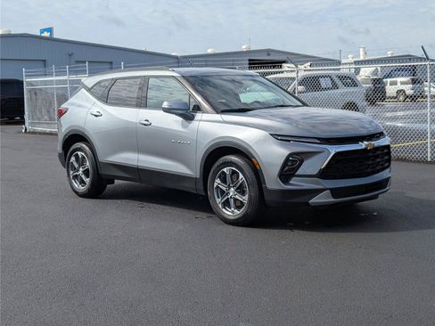 Used 2024 Chevrolet Blazer LT FWD image 9