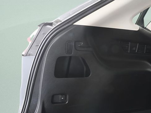 Used 2024 Ford Edge SE image 27