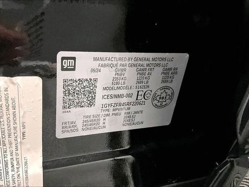 Used 2024 Cadillac XT4 Sport w/ LPO, Floor Liner Package AWD/4WD image 40