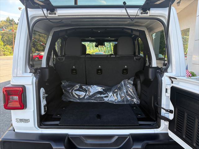 Certified 2026 Jeep Wrangler Unlimited Sahara AWD/4WD image 11