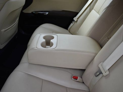 Used 2014 Toyota Avalon XLE Premium image 12