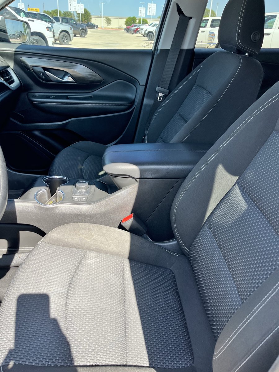 Used 2022 GMC Terrain SLE w/ Driver Convenience Package FWD image 11