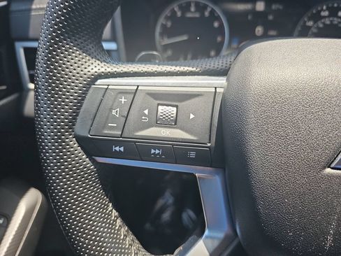 Used 2024 Mitsubishi Outlander SE FWD image 17