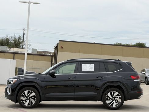 Used 2024 Volkswagen Atlas SE FWD image 7