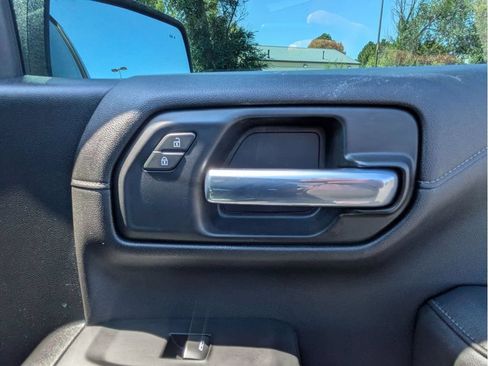 Used 2021 Chevrolet Silverado 1500 LTZ AWD/4WD image 19