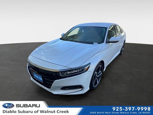 Used 2019 Honda Clarity Touring image 1