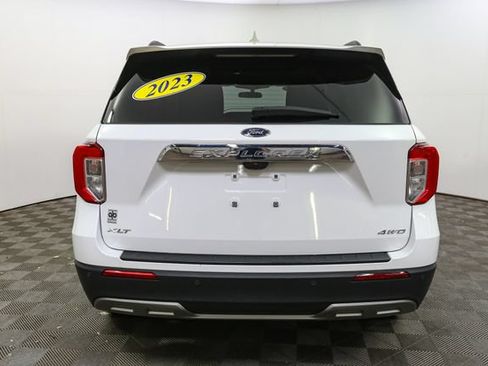 Used 2023 Ford Explorer XLT w/ Equipment Group 202A AWD/4WD image 8
