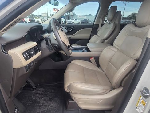 Used 2022 Lincoln Aviator Reserve w/ Equipment Group 201A AWD/4WD image 11