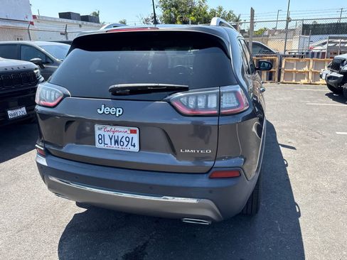 Used 2019 Jeep Cherokee Limited FWD image 13