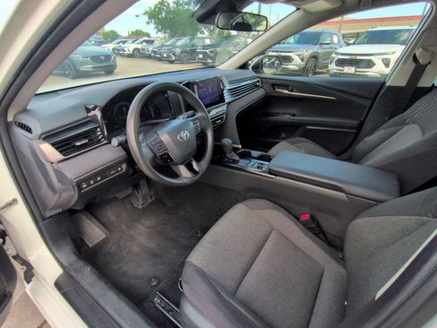 Used 2025 Toyota Camry LE FWD image 15
