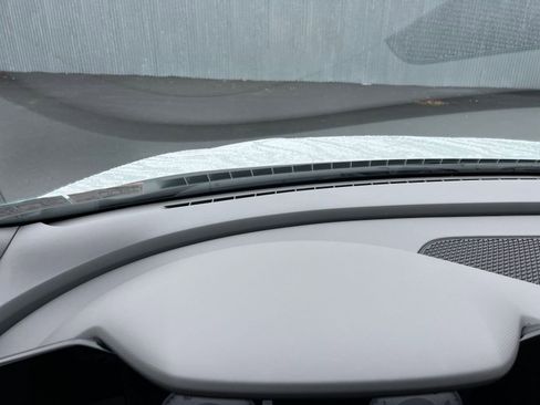 Used 2025 Hyundai Elantra SEL image 33