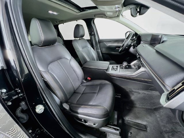 Used 2024 MAZDA CX-90 Plug-In Hybrid w/ Preferred AWD/4WD image 29