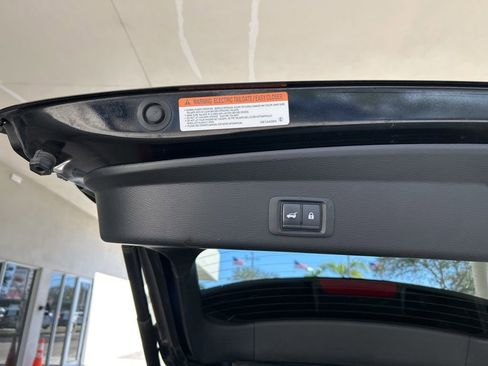 Used 2024 Mitsubishi Outlander SE image 36