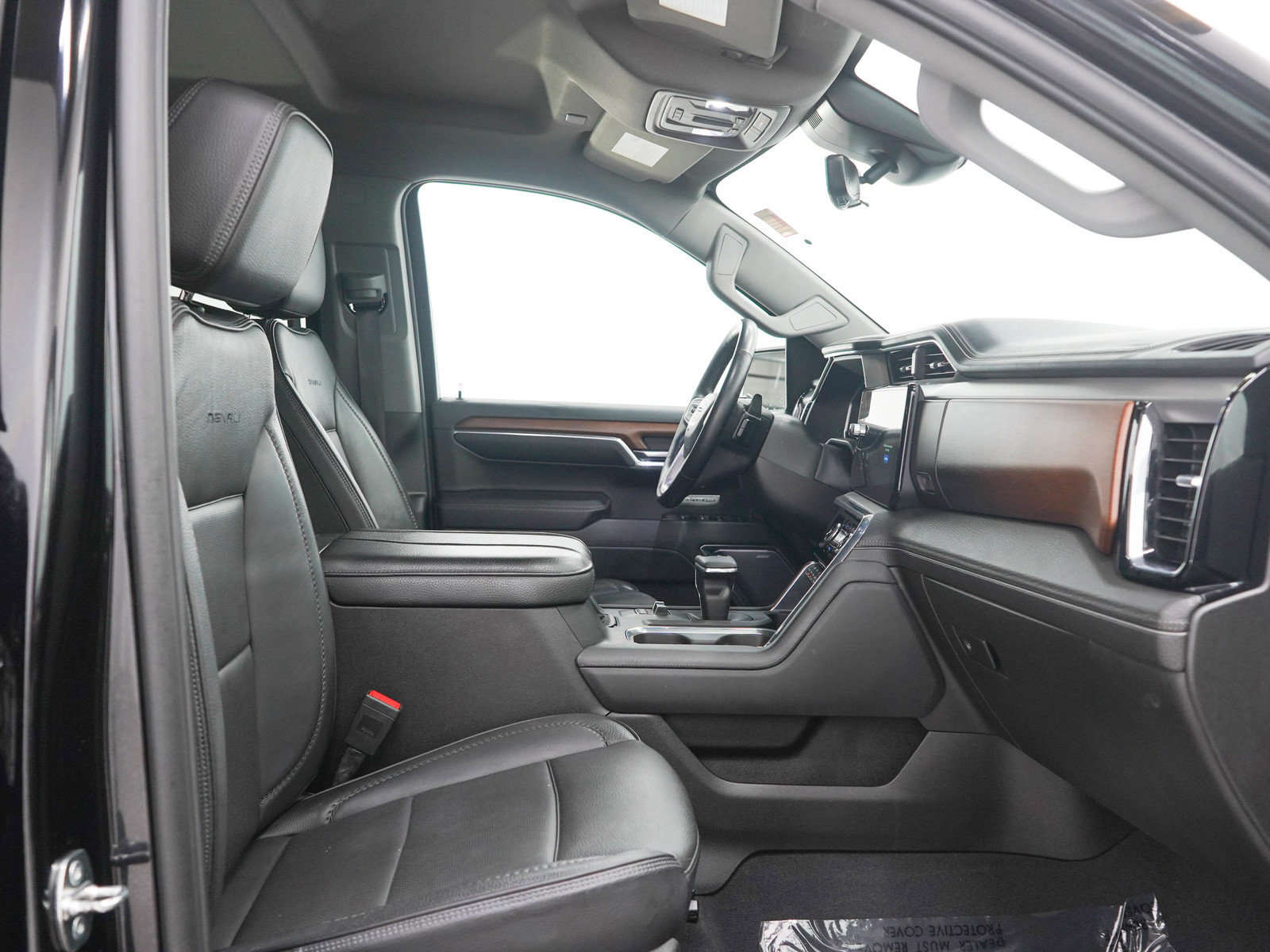 Used 2023 GMC Sierra 1500 Denali w/ Technology Package AWD/4WD image 13