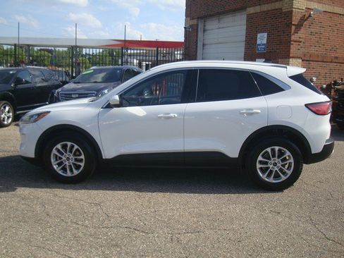 Used 2020 Ford Escape SE AWD/4WD image 2