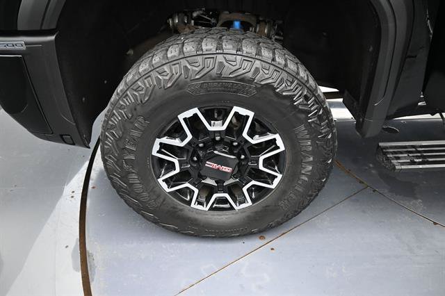 Used 2024 GMC Sierra 2500 AT4X AWD/4WD image 25