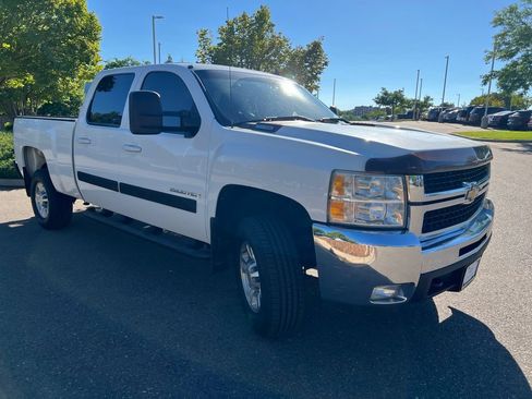 Used 2008 Chevrolet Silverado 2500 LTZ w/ Safety Package AWD/4WD image 9