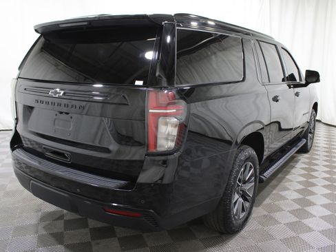 Used 2024 Chevrolet Suburban Z71 w/ Luxury Package image 35