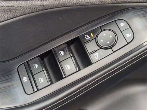 Used 2022 Nissan Rogue SV image 22