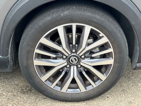 Used 2021 Nissan Kicks SV FWD image 18