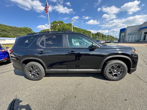 New 2026 Honda Pilot TrailSport image 7