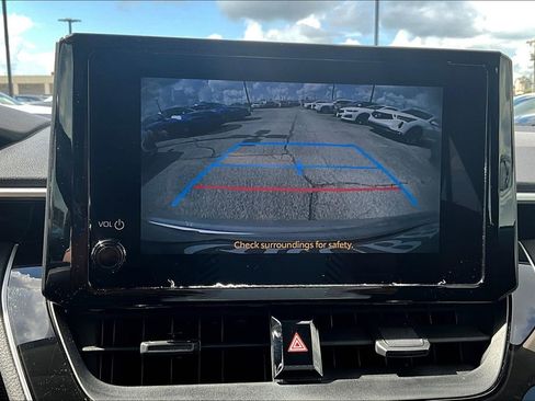 Used 2023 Toyota Corolla LE image 31