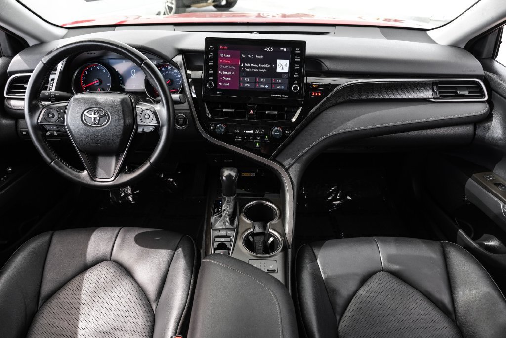 Used 2022 Toyota Camry XSE FWD image 10