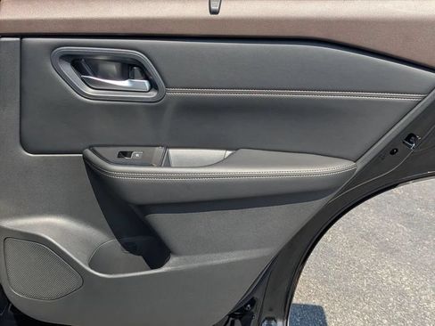 Certified 2023 Nissan Rogue SL w/ SL Premium Package FWD image 15