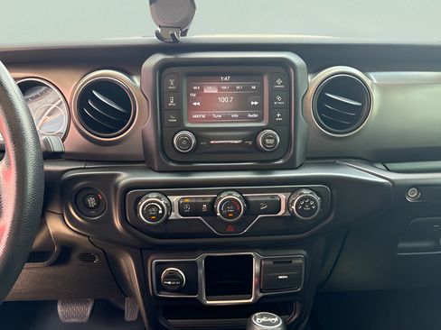 Used 2019 Jeep Wrangler Sport AWD/4WD image 17