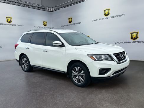 Used 2020 Nissan Pathfinder S image 7