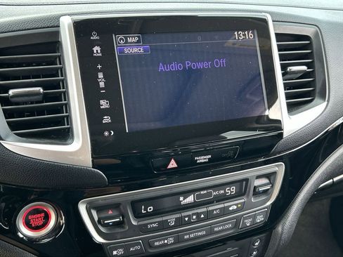 Used 2017 Honda Pilot Elite image 13