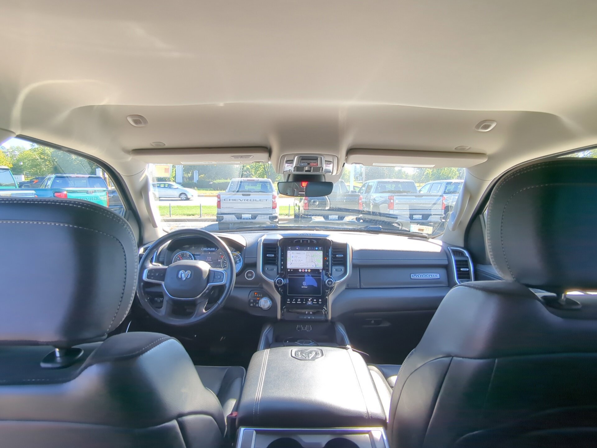 Used 2022 RAM 1500 Laramie AWD/4WD image 13