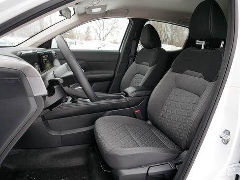 Certified 2025 Nissan Kicks SV w/ Illumination Package image 34