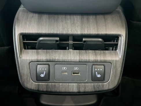 Used 2023 Nissan Ariya FWD image 28