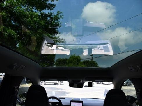 New 2025 Volvo EX90 Ultra image 24