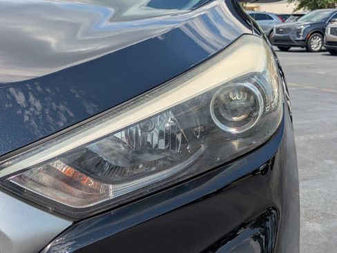 Used 2018 Hyundai Tucson Value w/ Cargo Package FWD image 31