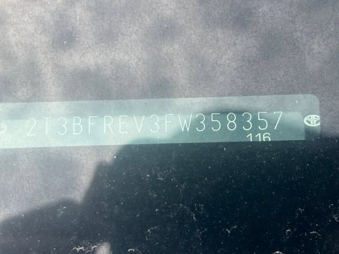 Used 2015 Toyota RAV4 LE AWD/4WD image 3
