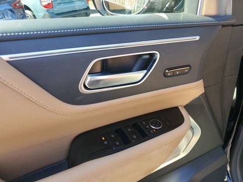 Used 2025 INFINITI QX80 Sensory image 15