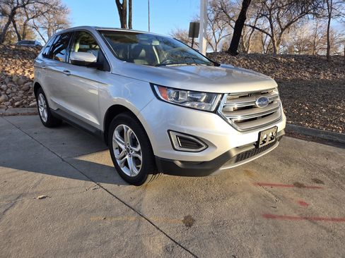 Used 2018 Ford Edge Titanium image 3