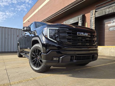 Used 2025 GMC Sierra 1500 Elevation w/ Elevation Premium Package AWD/4WD image 24