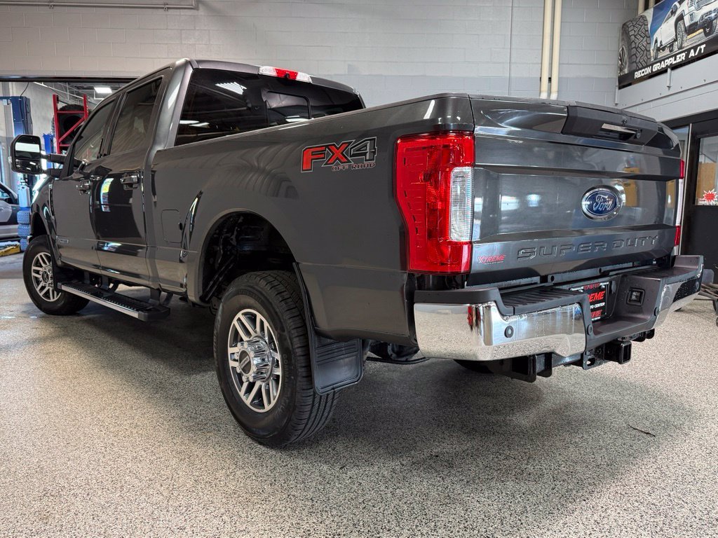 Used 2019 Ford F350 Lariat w/ Lariat Ultimate Package AWD/4WD image 4