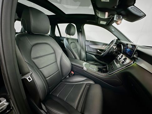 Used 2022 Mercedes-Benz GLC 300 image 32