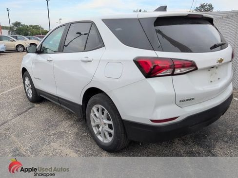Used 2024 Chevrolet Equinox LS w/ LS Convenience Package AWD/4WD image 4