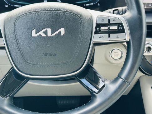 Used 2025 Kia Telluride S FWD image 17