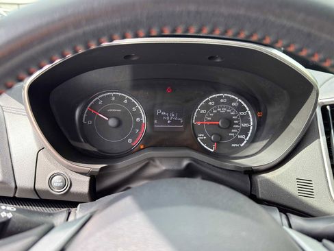 Used 2018 Subaru Crosstrek 2.0i Premium w/ Moonroof Package image 17