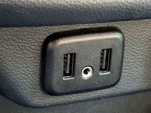 Used 2023 Chevrolet Traverse LT w/ LPO, Floor Liner Package image 25